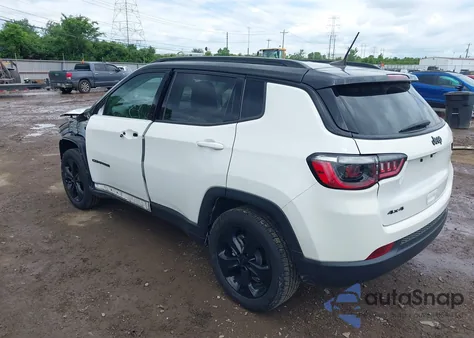 2021 Jeep Compass Altitude 4X4 из США, поврежденный, VIN 3C4NJDBBXMT586529